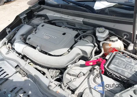 2022 Cadillac Xt4 Fwd Luxury z USA, uszkodzony, nr VIN 1GYAZAR43NF132092